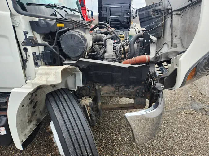 2015 HINO 338 Reefer