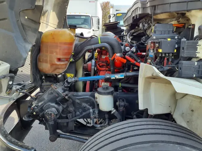 2018 NAVISTAR INTERNATIONAL 4300