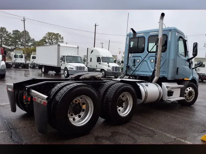 2021 FREIGHTLINER/MERCEDES CASCADIA PX11664ST