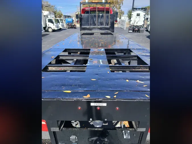 2020 FREIGHTLINER/MERCEDES M2 106