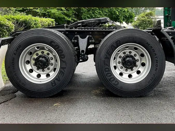 2022 INT LT625 6x4