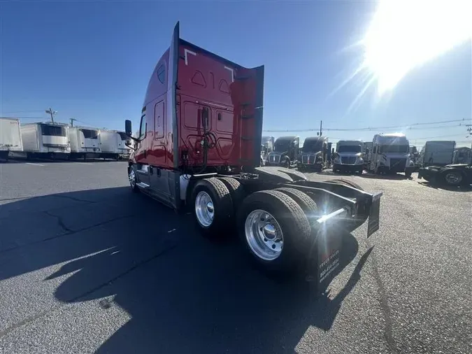 2020 FREIGHTLINER CASCADIA