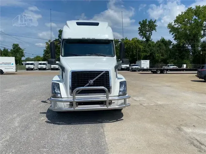 2018 VOLVO VNL64T670