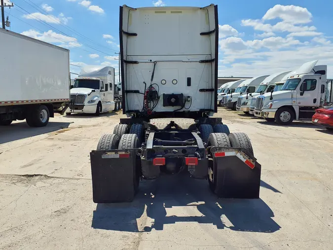 2019 NAVISTAR INTERNATIONAL LT625 SLPR CAB