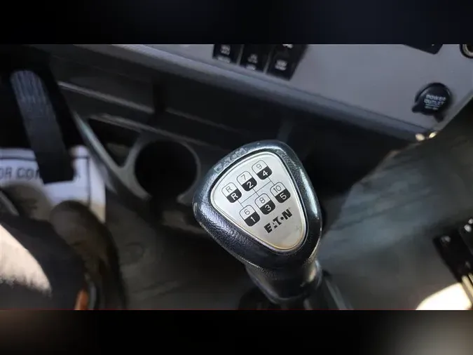 2019 FREIGHTLINER CA126