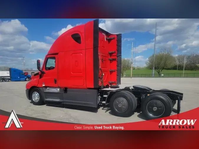 2021 FREIGHTLINER CA126