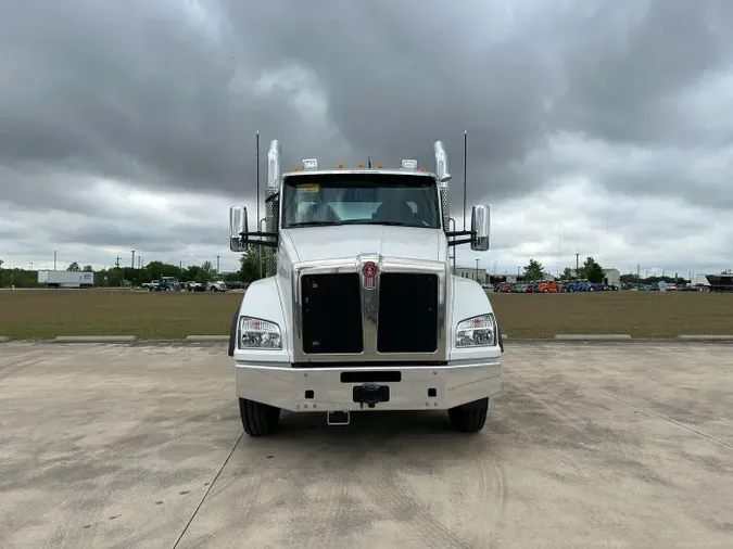 2026 Kenworth T880