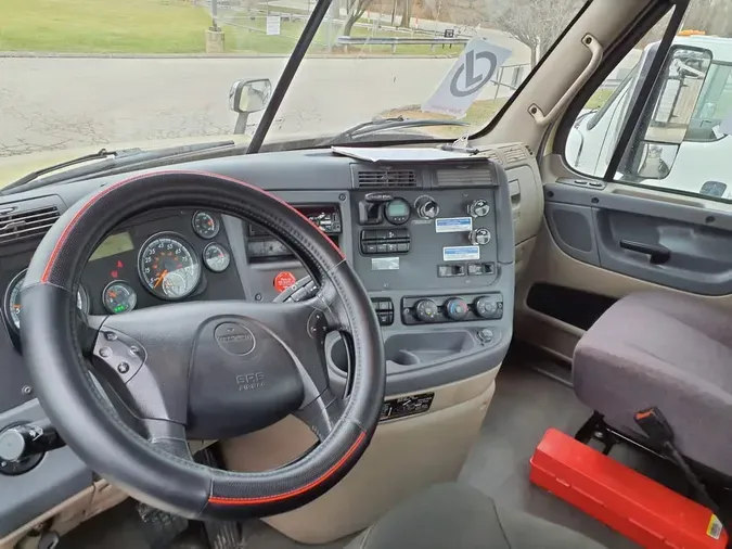 2019 FREIGHTLINER/MERCEDES CASCADIA 125