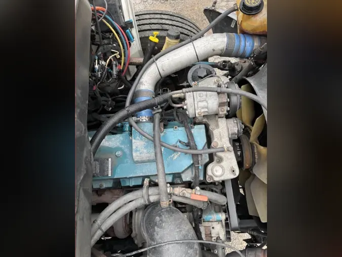 2004 INTERNATIONAL 4400
