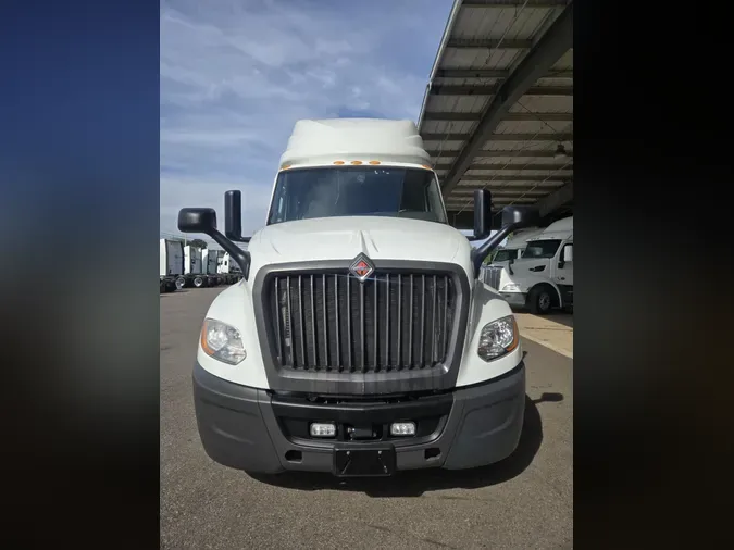 2021 International LT625