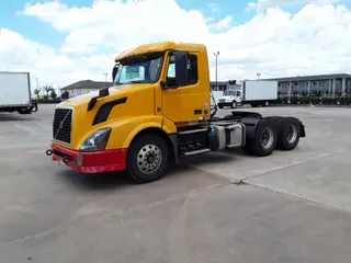 2015 Volvo VNL64TRACTOR