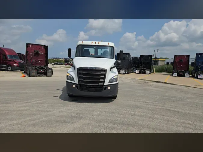 2019 Freightliner Cascadia 126c1e81edb5afa46ad6b286d3a558c88d9