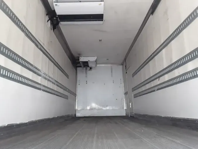 2018 FREIGHTLINER M2 106