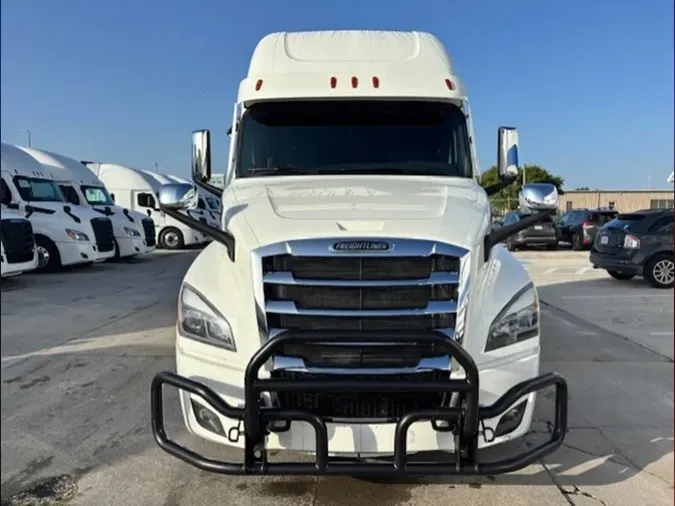 2023 Freightliner Cascadia 126
