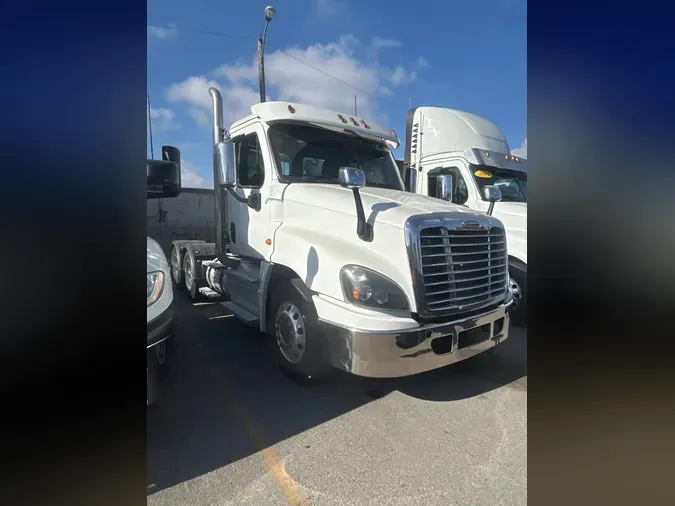 2020 FREIGHTLINER/MERCEDES CASCADIA 125c1ee242e122f1ecebd8c62420fd0faee