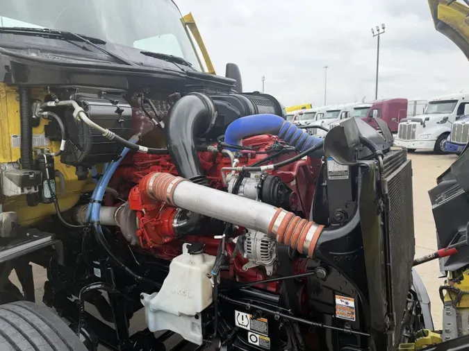 2023 Peterbilt 579