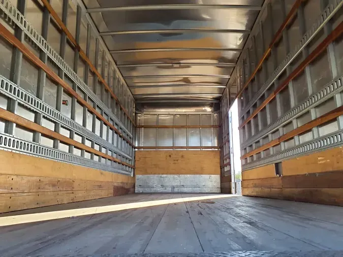 2018 FREIGHTLINER/MERCEDES M2 106