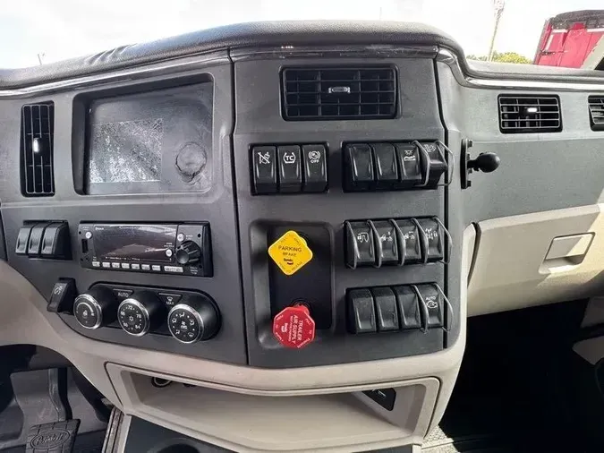 2022 Peterbilt 579c1f6ebcb973bdffd911684e29531dbd3