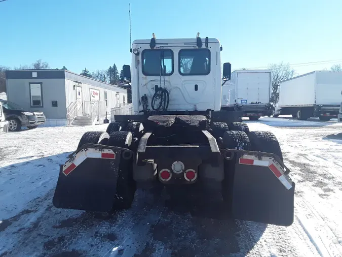 2018 FREIGHTLINER/MERCEDES CASCADIA 113