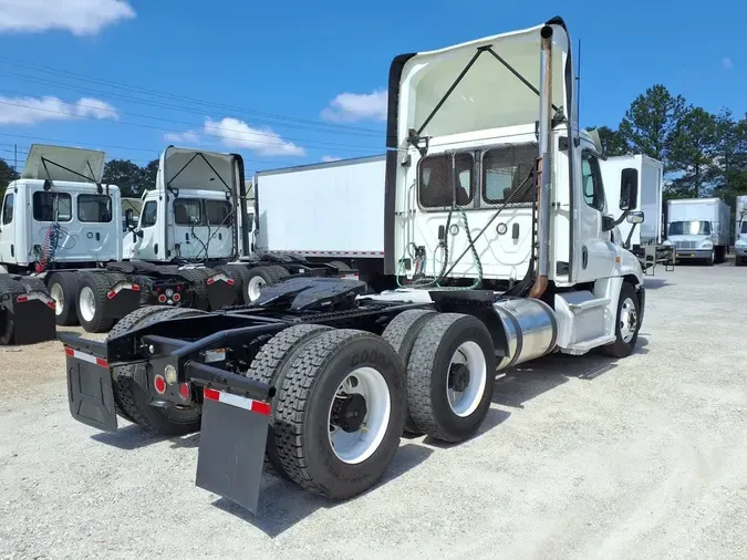 2020 FREIGHTLINER/MERCEDES CASCADIA 125c1fb781b43483d0d3e9f273be705c32f