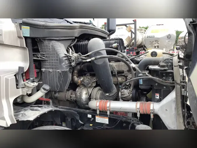 2022 Freightliner Cascadia 126