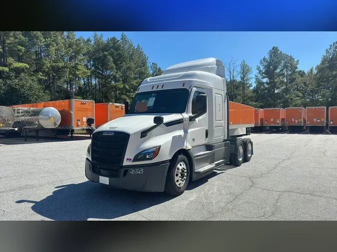 2020 Freightliner Cascadia 126