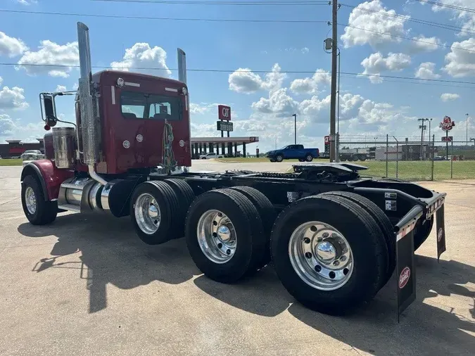 2024 Peterbilt 389