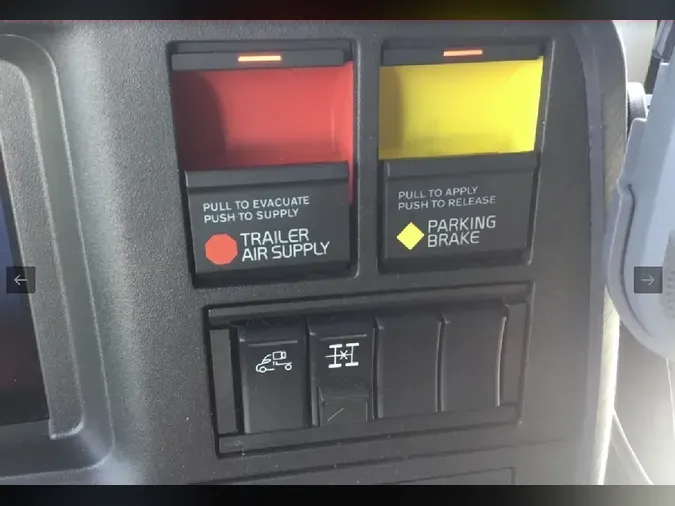 2026 VOLVO VNL64T860