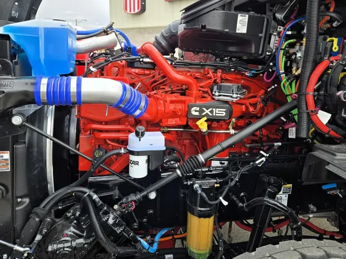 2026 Kenworth T880c1fe1134b1326a5cc58fe188e4b44a76