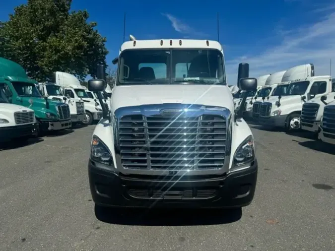 2017 FREIGHTLINER CASCADIA 125