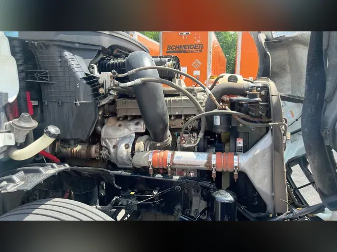 2020 Freightliner Cascadia 126