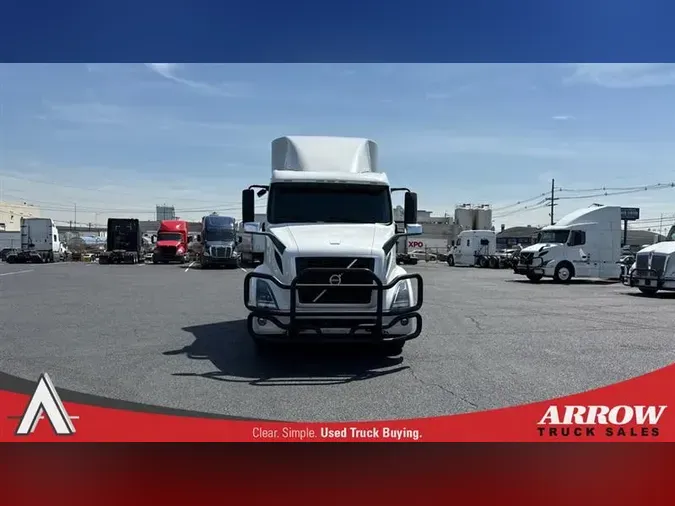 2020 VOLVO VNR640