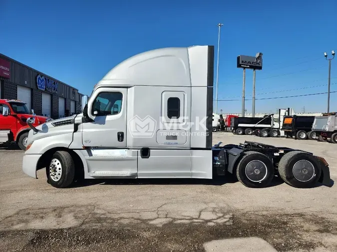 2020 FREIGHTLINER Cascadia 126