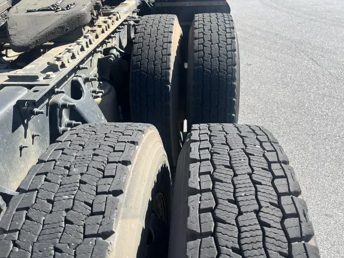 2023 International LT625