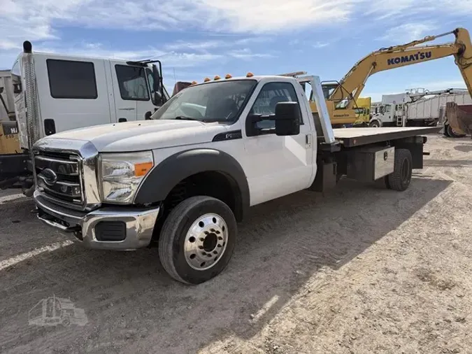 2015 FORD F550c20afe7246f14d4ec7f387cd5baef35c