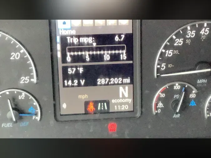 2019 Freightliner Cascadia 126