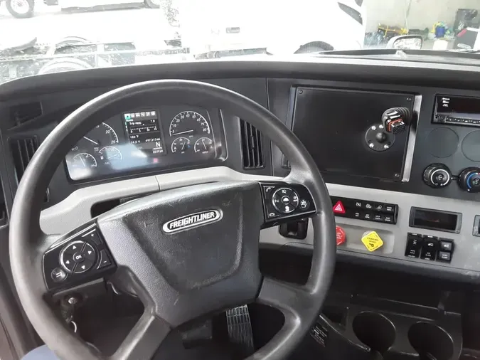 2019 FREIGHTLINER NEW CASCADIA 116