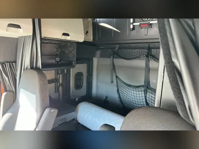 2022 Freightliner Cascadia 126c20ea15e3c3c0a5de07ffd5184b7aceb