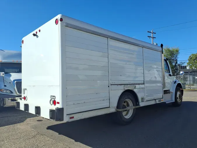 2017 FREIGHTLINER/MERCEDES M2 106