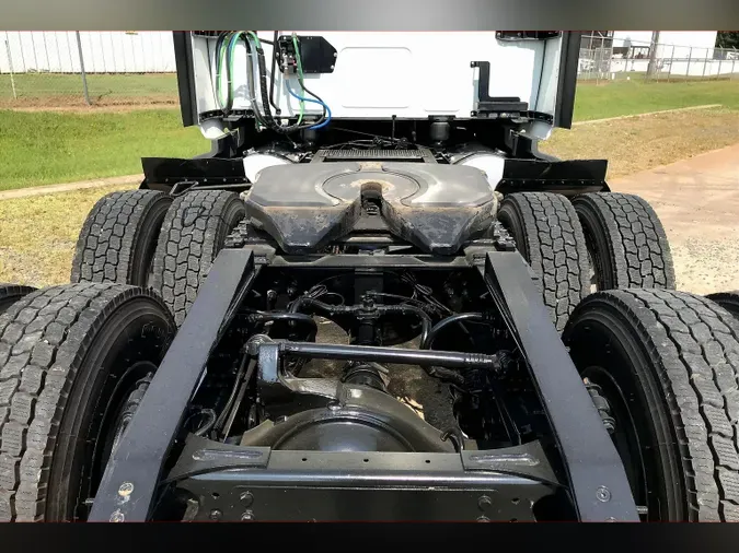 2023 INT LT625 6x4