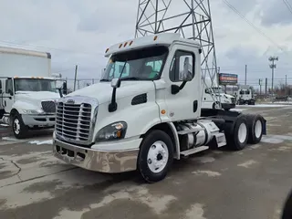 2018 FREIGHTLINER/MERCEDES CASCADIA 113