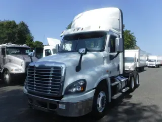 2018 FREIGHTLINER/MERCEDES CASCADIA 125