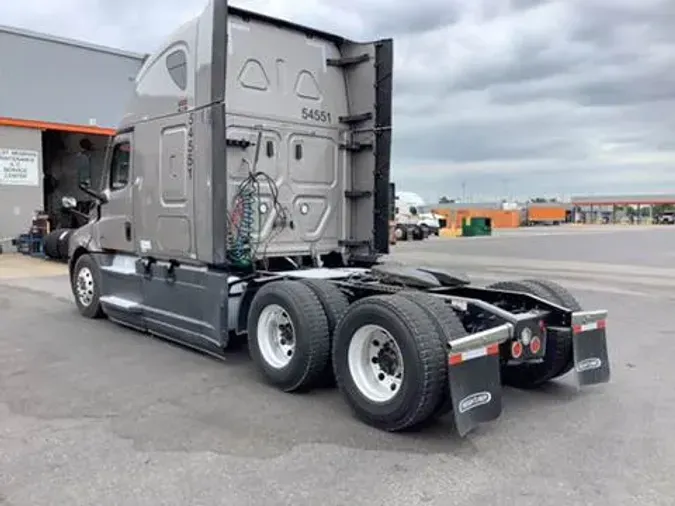 2023 Freightliner Cascadia