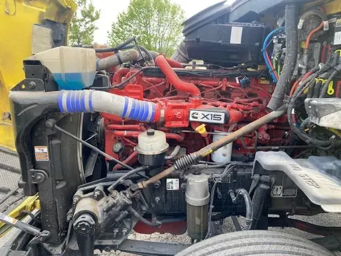 2021 Peterbilt 579c21b690a5c82d21c5964bbeb9b35aa12