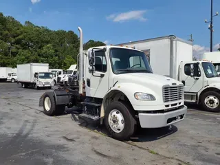 2018 FREIGHTLINER M2 106