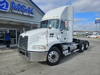 2018 MACK CXU613