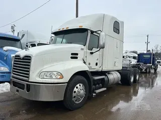 2011 MACK PINNACLE CXU613