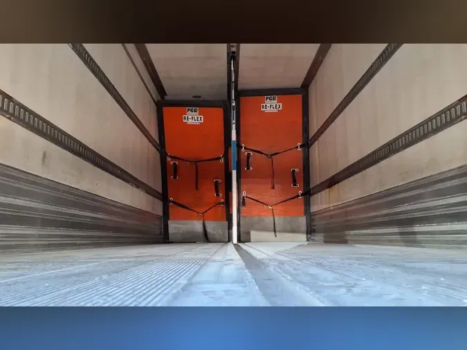2019 FREIGHTLINER/MERCEDES M2 106