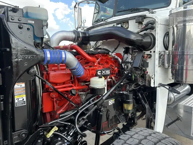 2019 Peterbilt 389