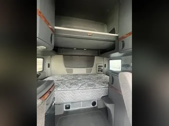 2020 International LT625